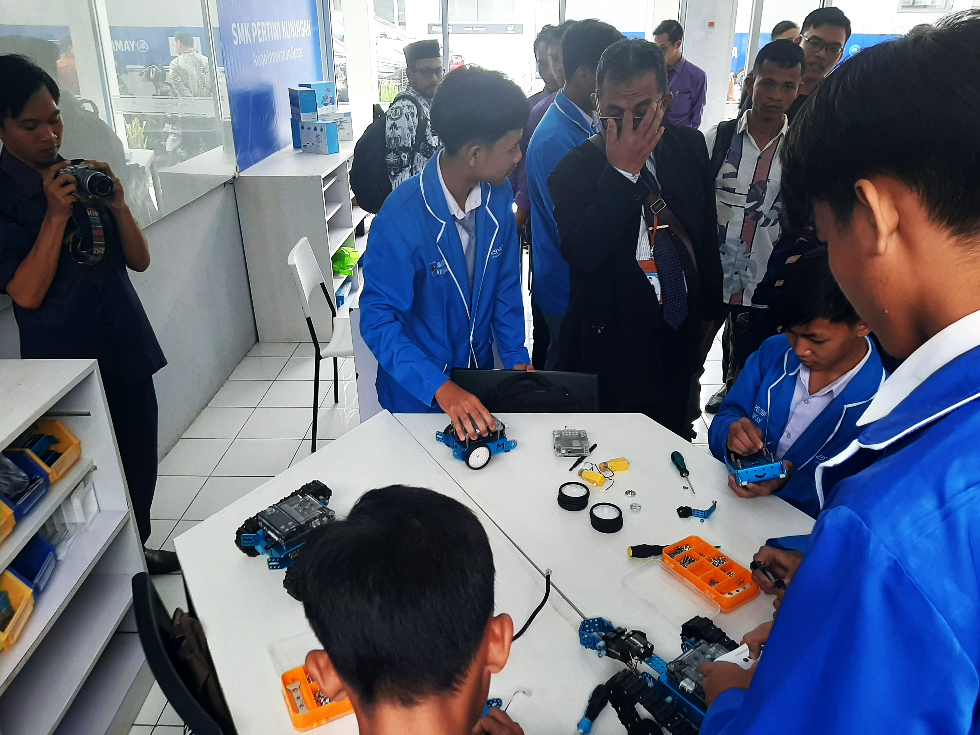 Axioo Class Program